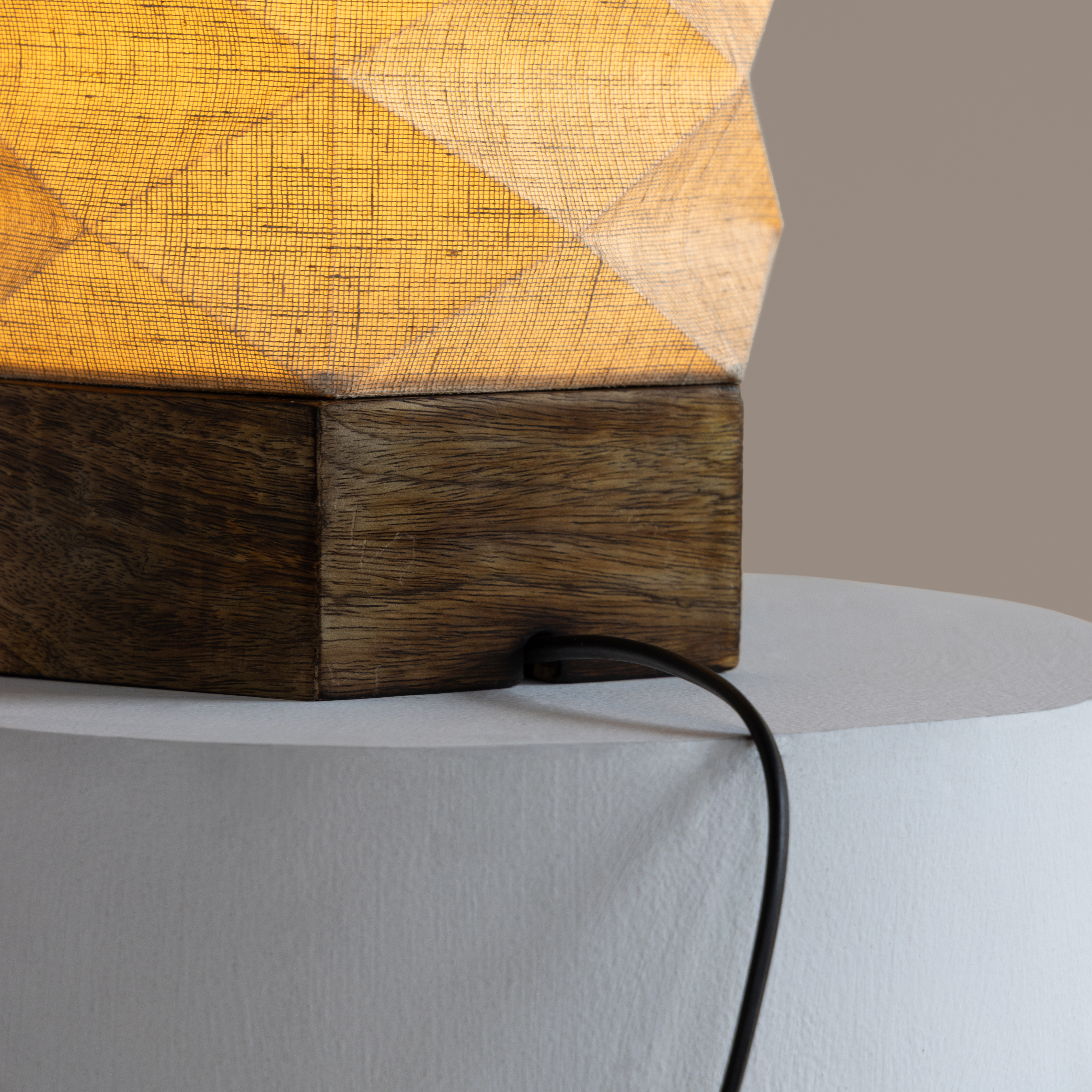 Lumi Hexa table lamp