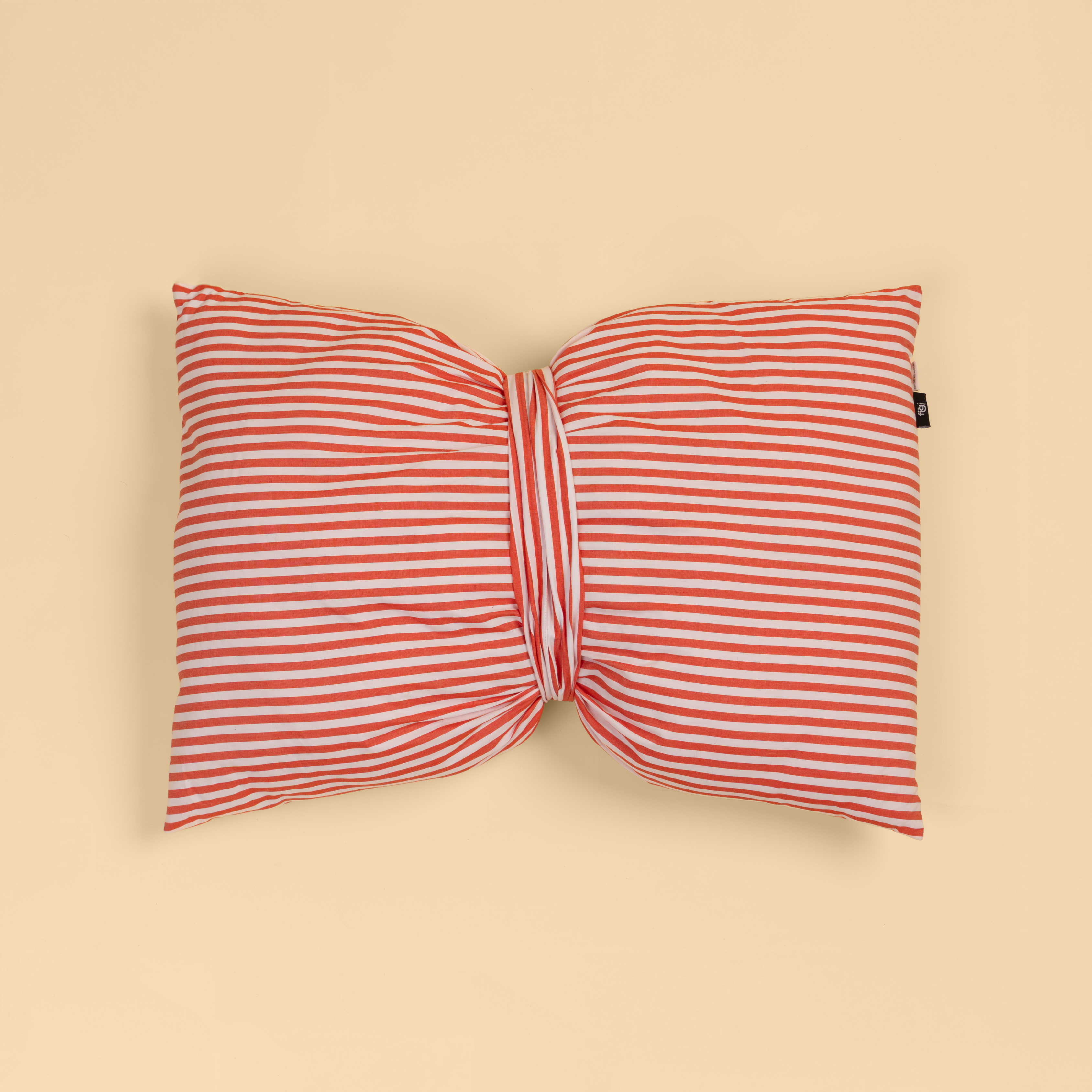 Bow Cushion (Includes Filler)