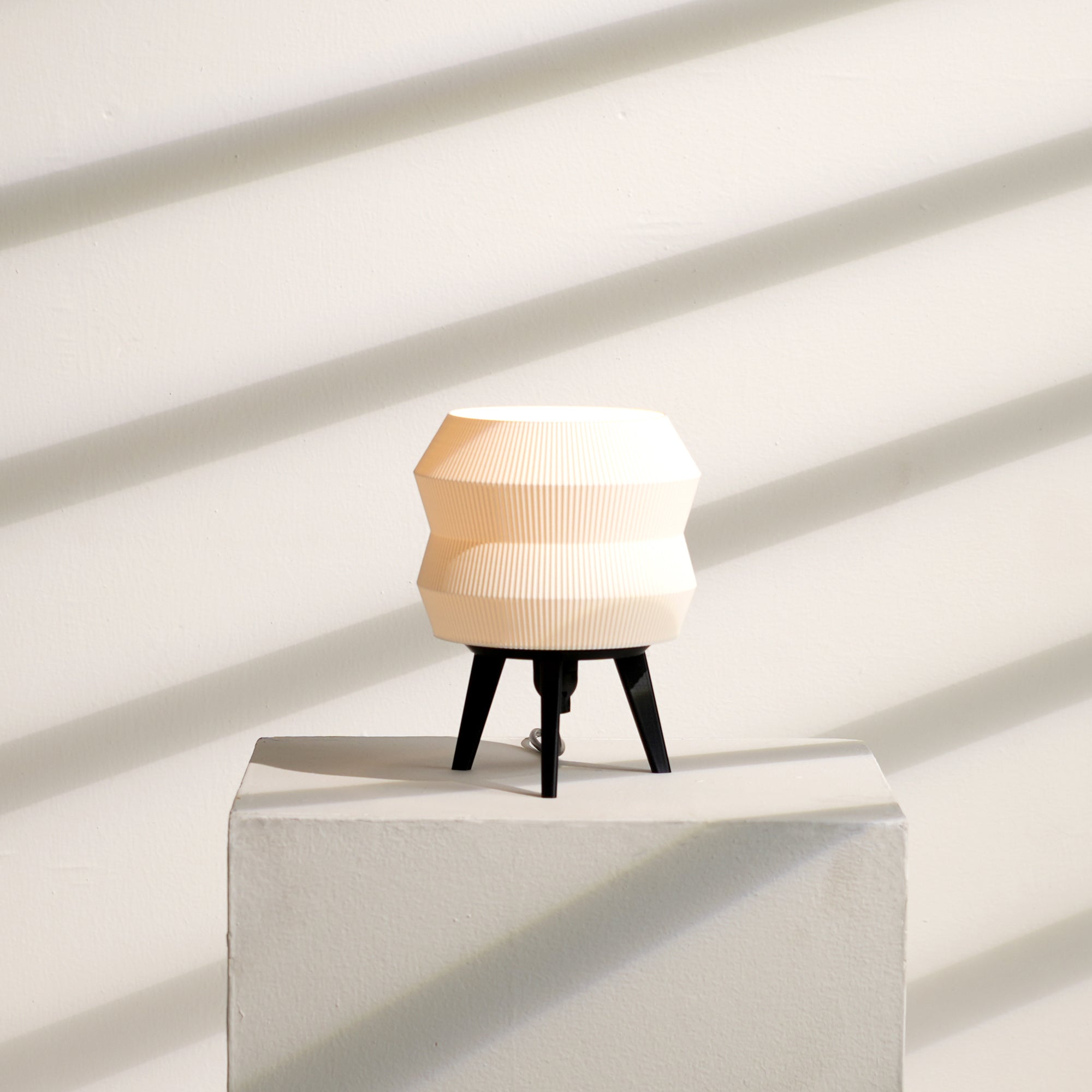 Layers Edition : Echo Table Lamp
