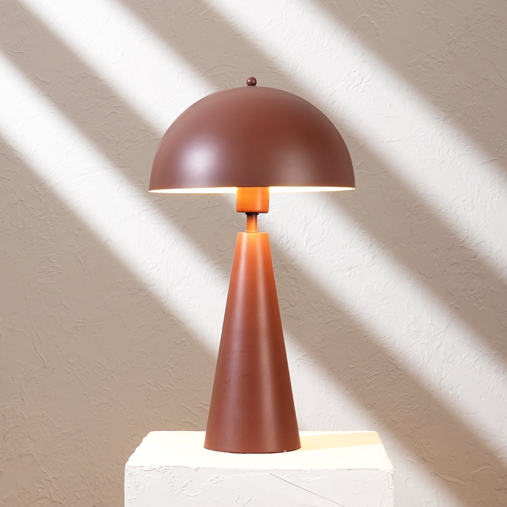 Hoa Sphere Table Lamp