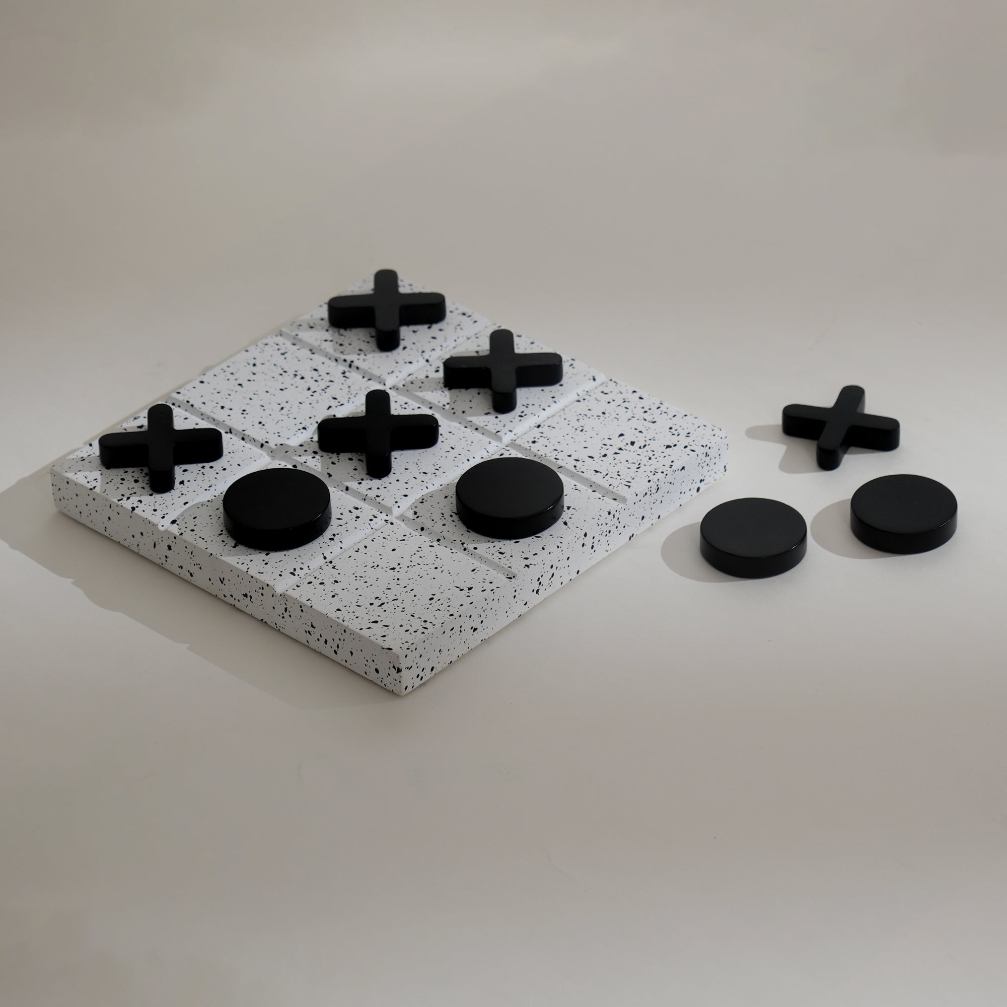 Indoor decorative tic-tac-toe game