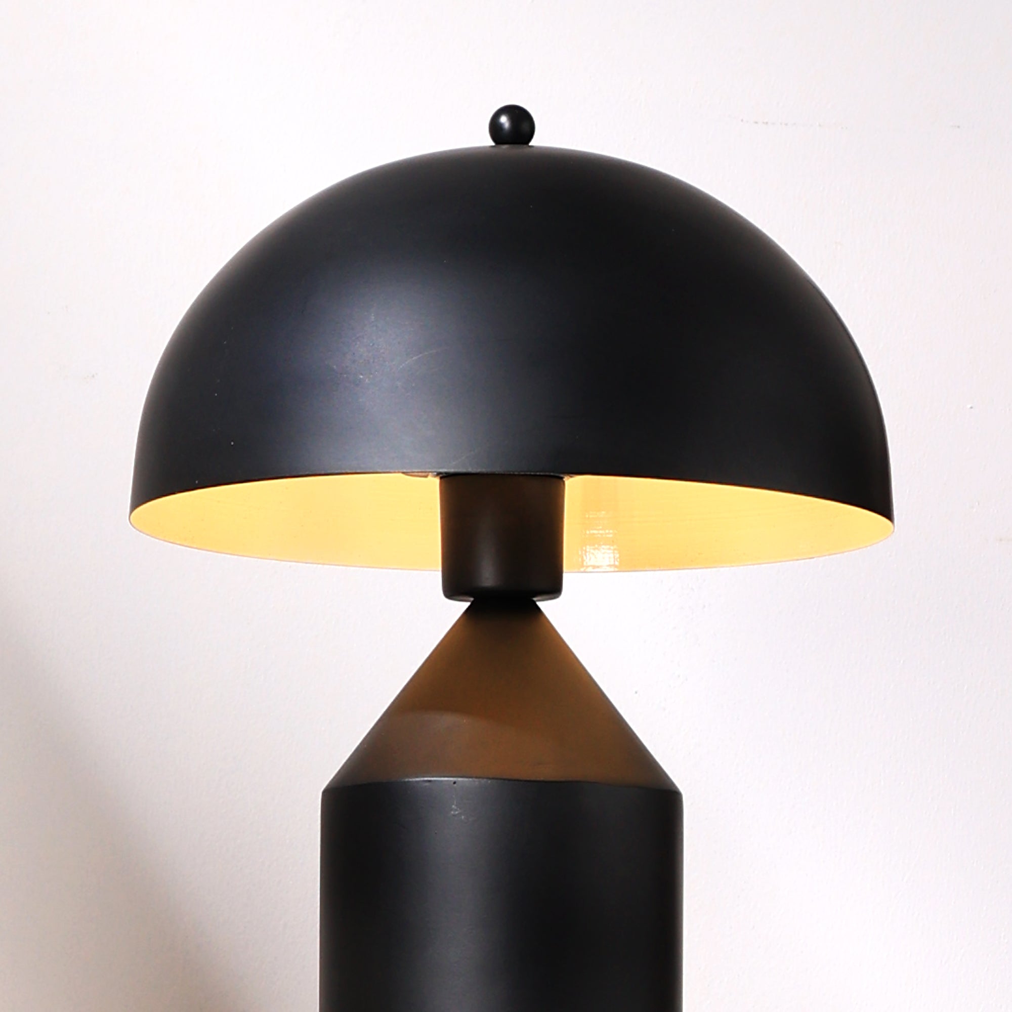 Cone Pagen - Table Lamp - Modern Scandinavian Design, Premium Metallic Finish, Easy Installation