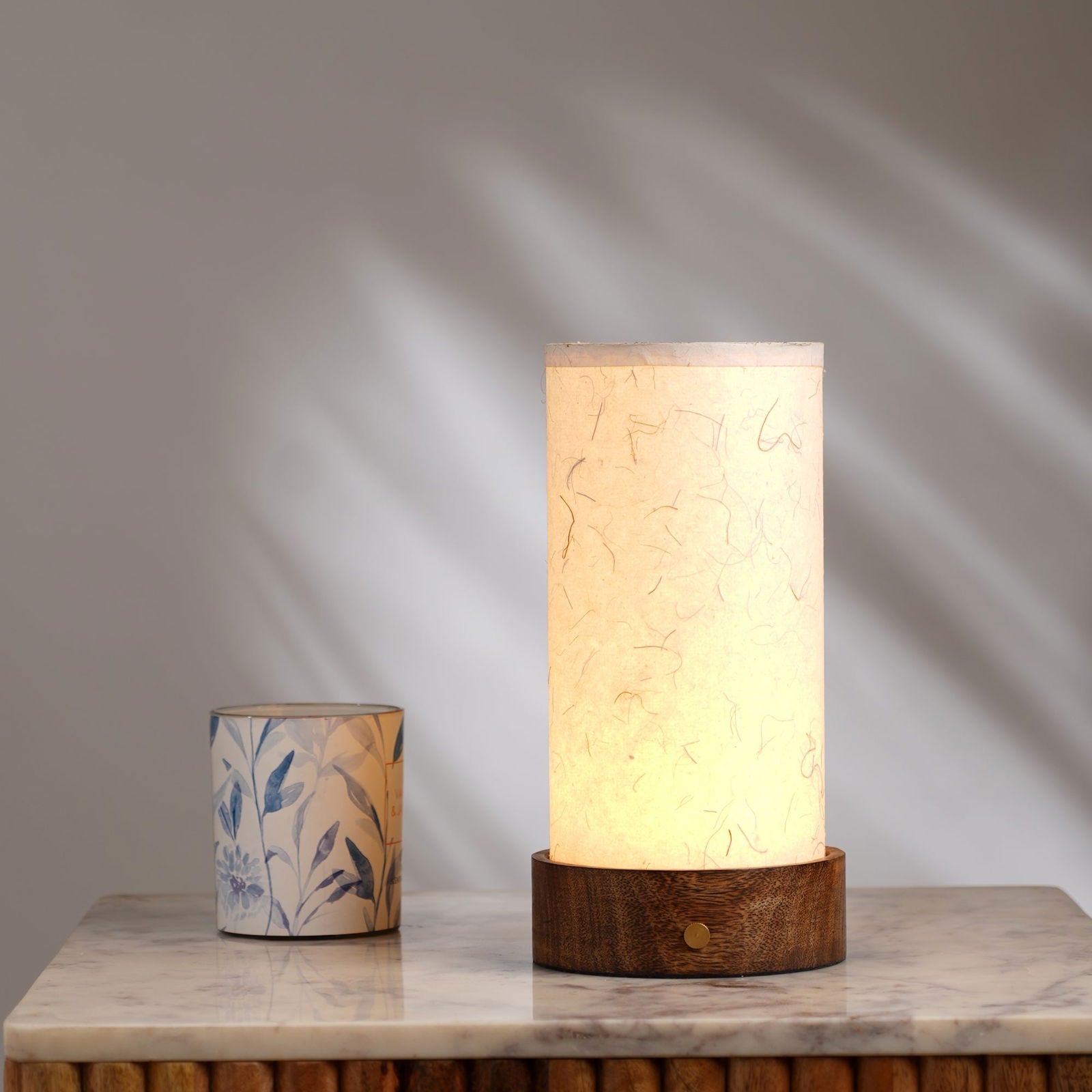 Magnus battery Table Lamp - 2900 mah battery, 8 hours back, Mango Wood Base desk lamp, 400 lumens - FIG Living -