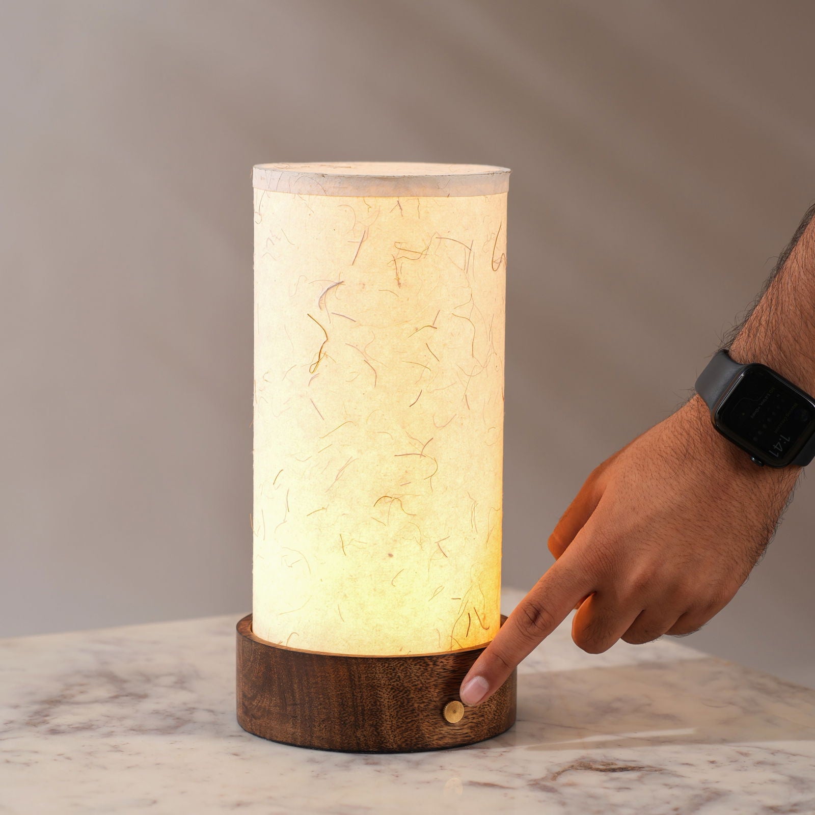 Magnus battery Table Lamp - 2900 mah battery, 8 hours back, Mango Wood Base desk lamp, 400 lumens - FIG Living -