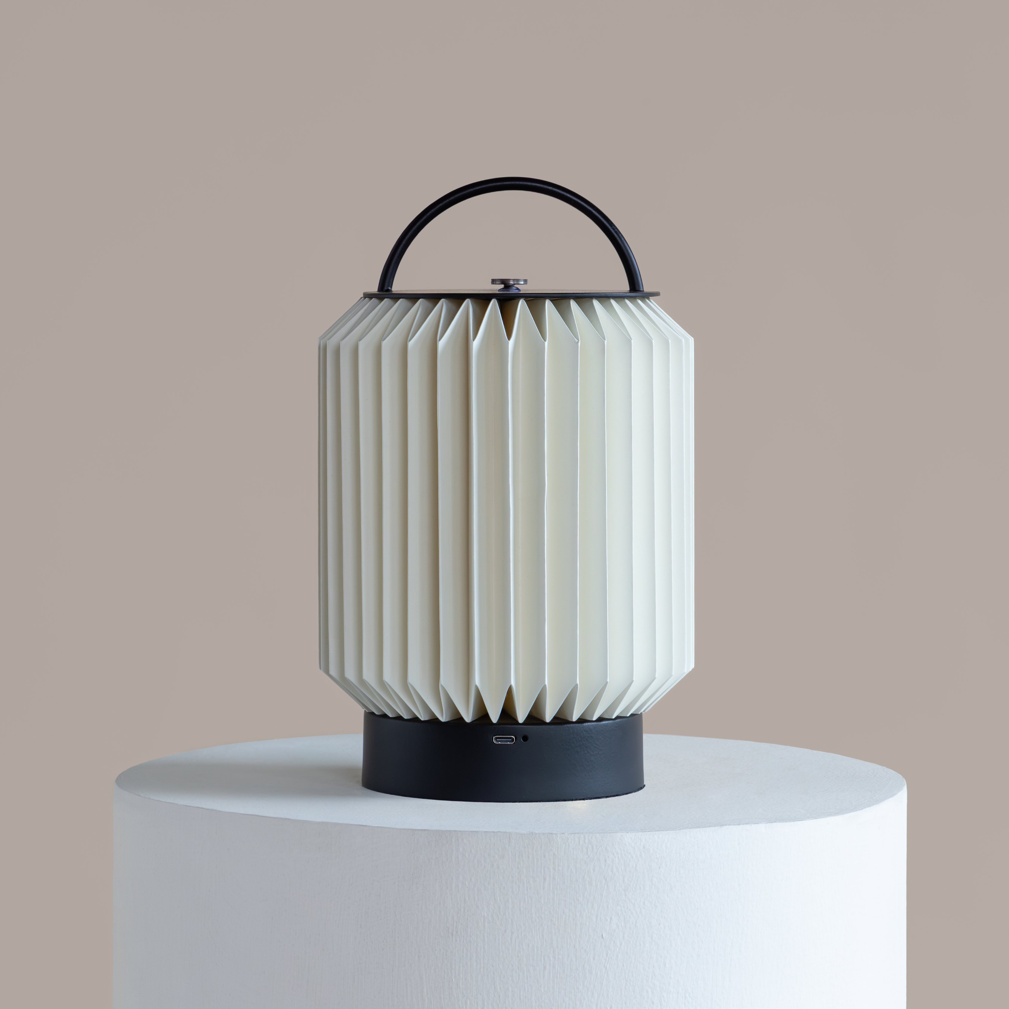 Tote Table Lamp