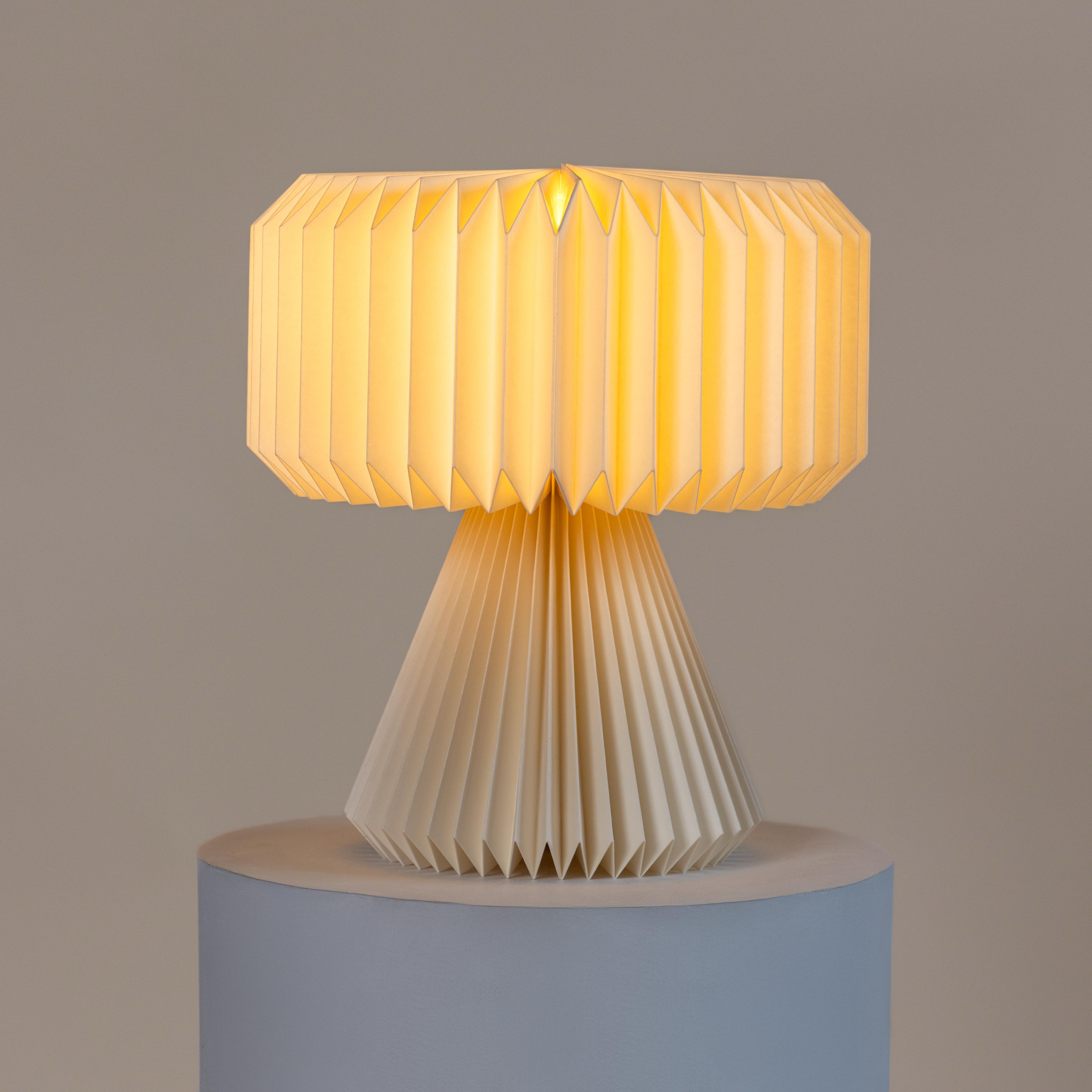 Orilamp - Origami Table Lamp