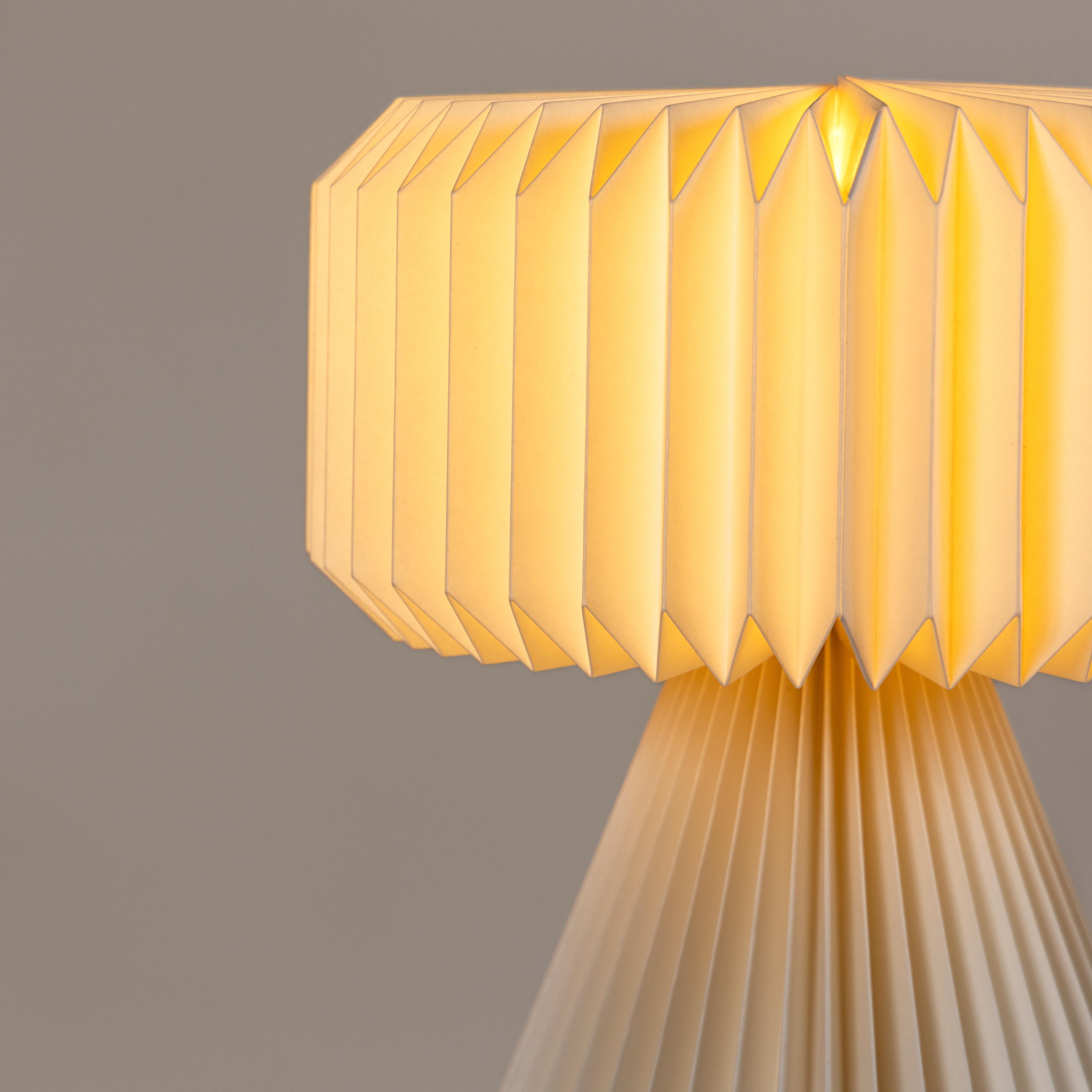 Orilamp - Origami Table Lamp