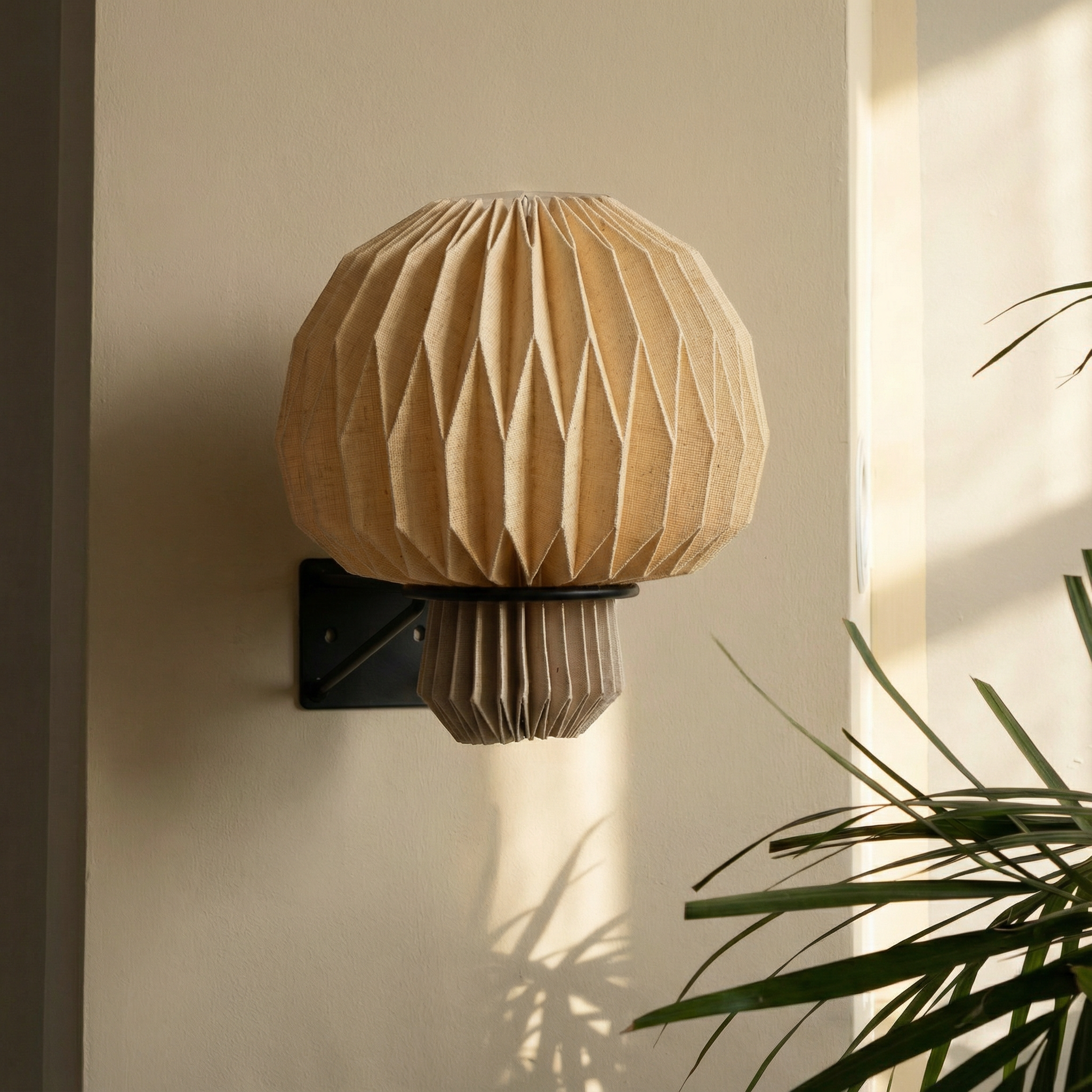 Amber Sconce Origami Wall Lamp