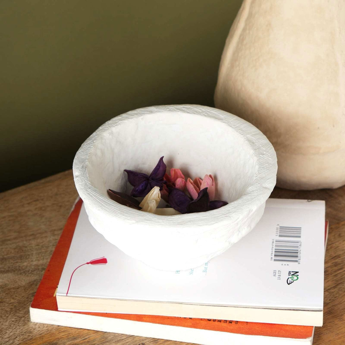Why Small Decor Pieces Define a Space More Than Big Furniture