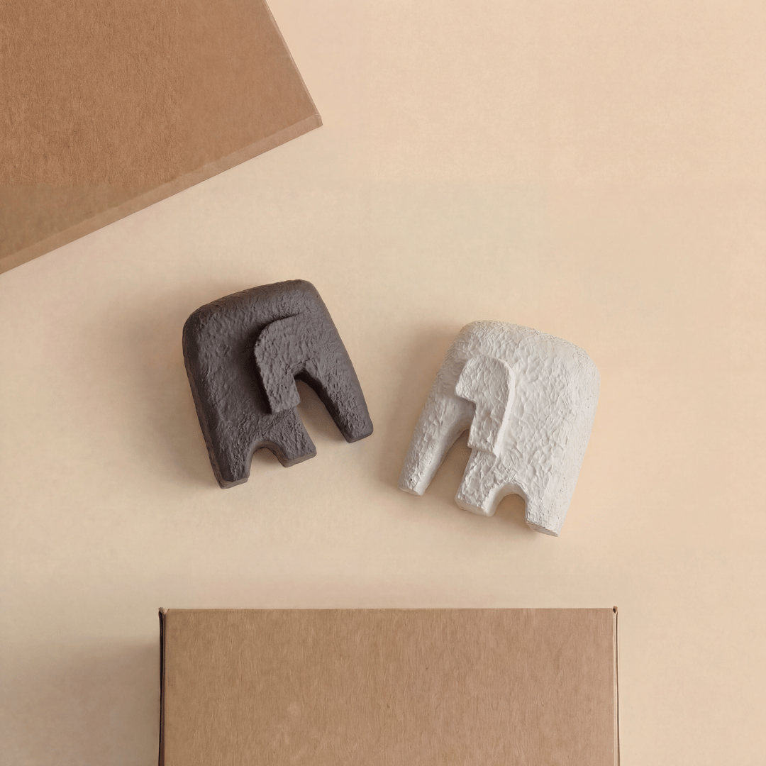 How to Choose the Right Size Figurines for Your Home Decor