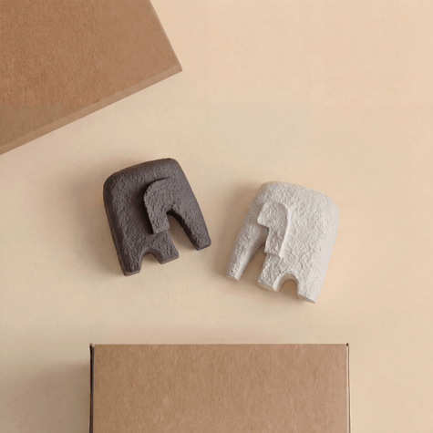 How to Choose the Right Size Figurines for Your Home Decor