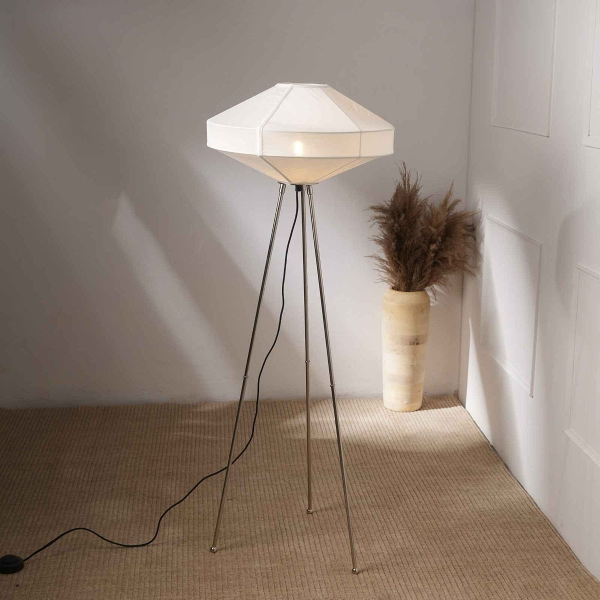 From Cozy Corners to Spacious Living Areas: Lighting Tips for Every Room