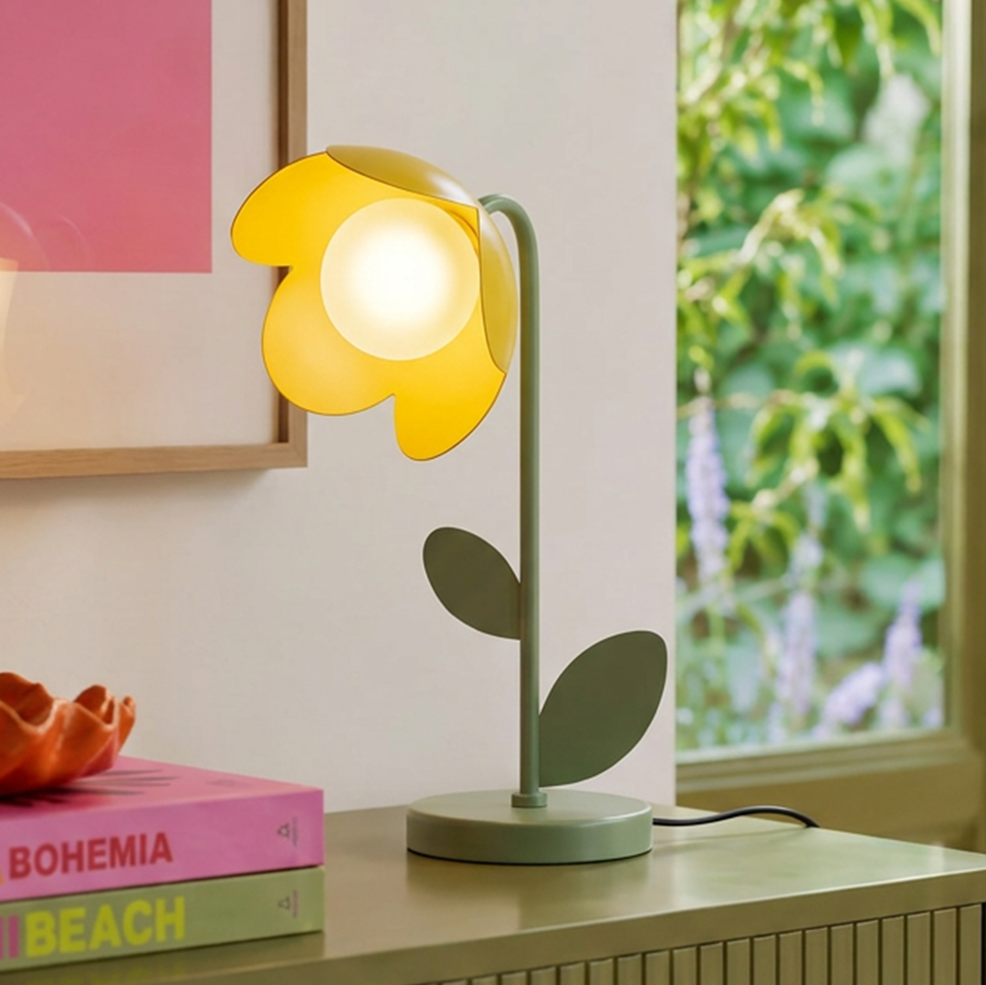 Petal Bloom Table Lamp