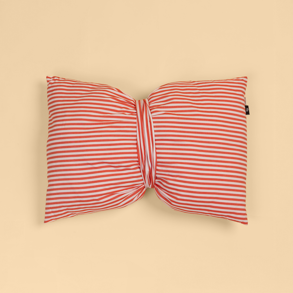 Bow Cushion (includes filler)