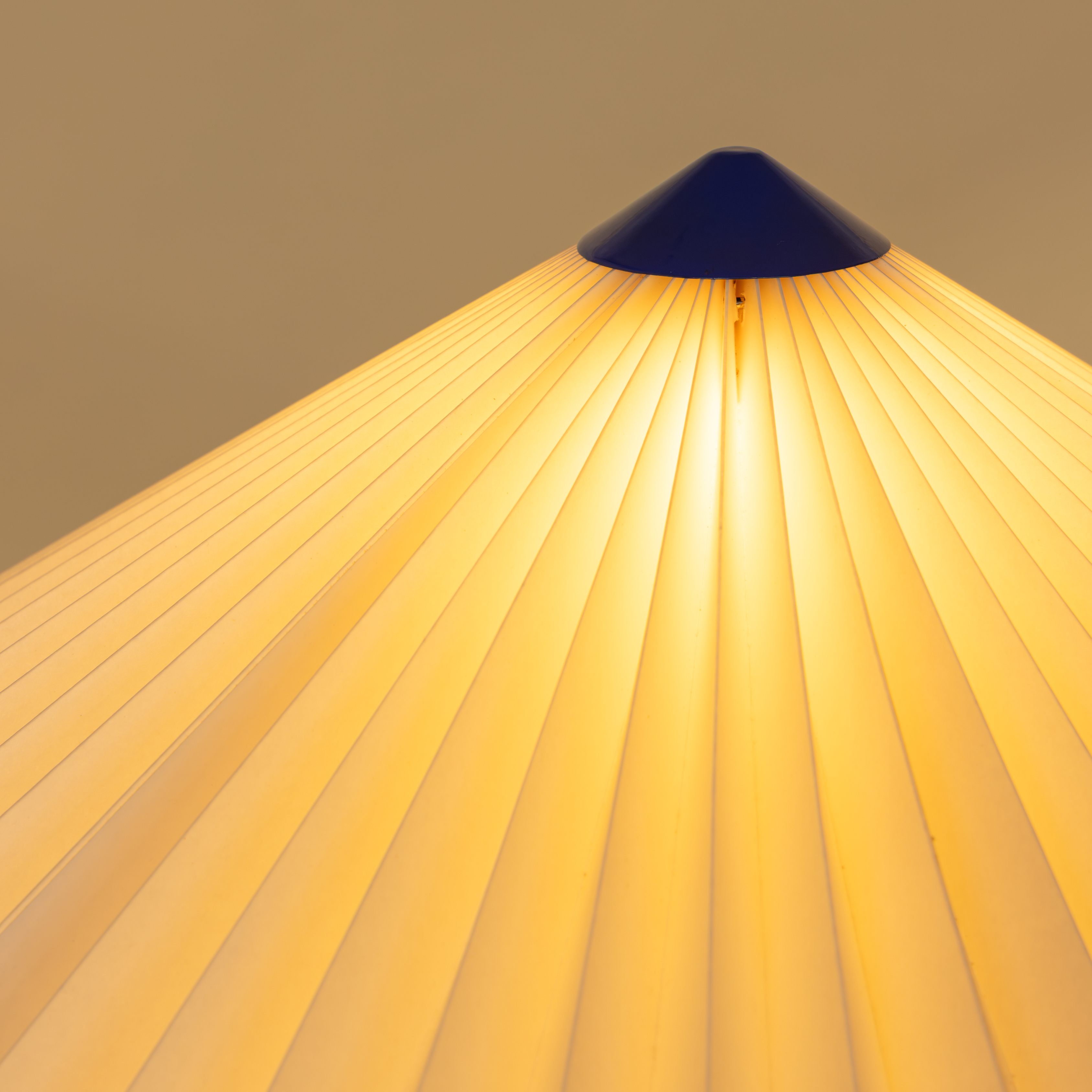 Wavy Floor Lamp - Cobalt Blue
