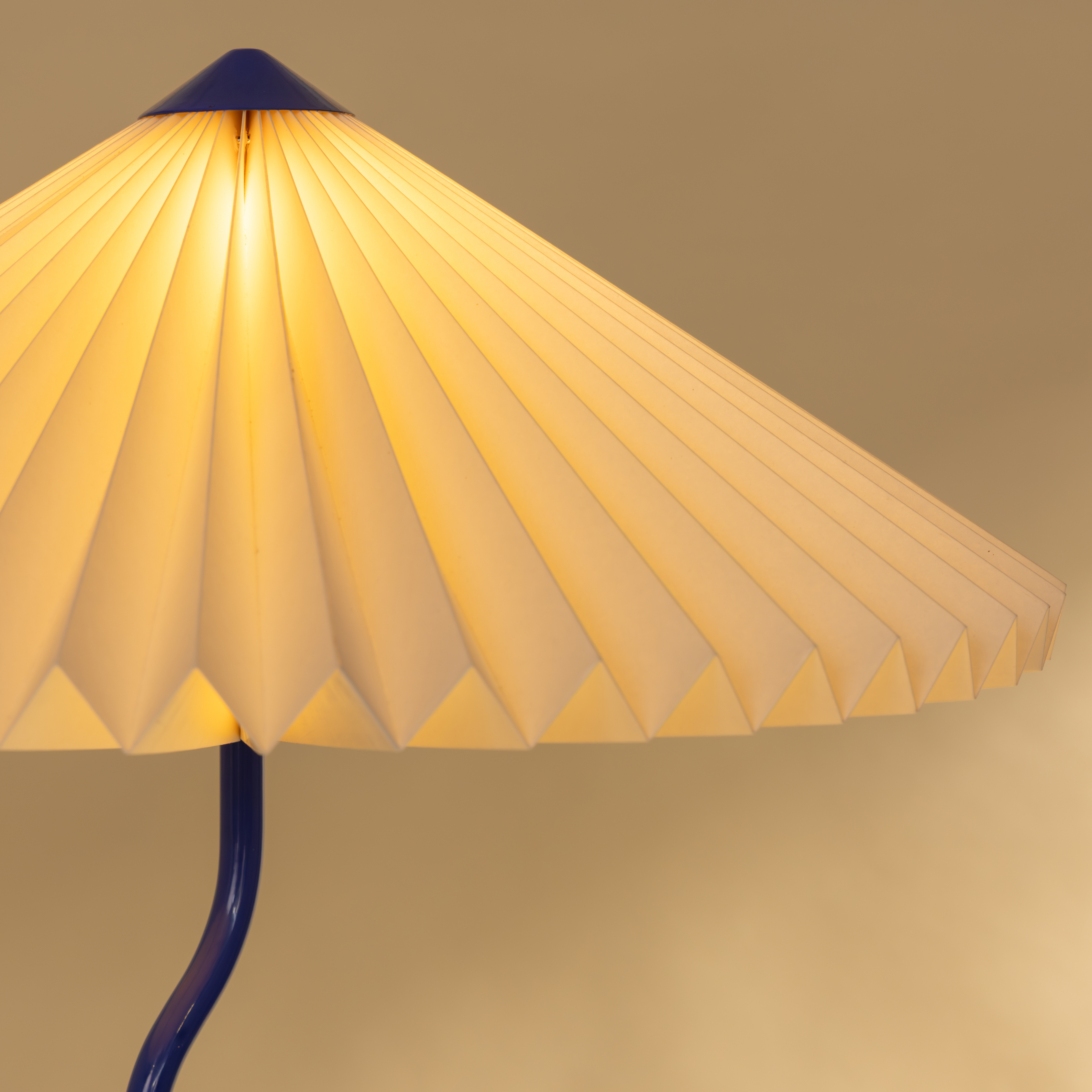 Wavy Floor Lamp - Cobalt Blue