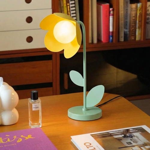 Petal Bloom Table Lamp