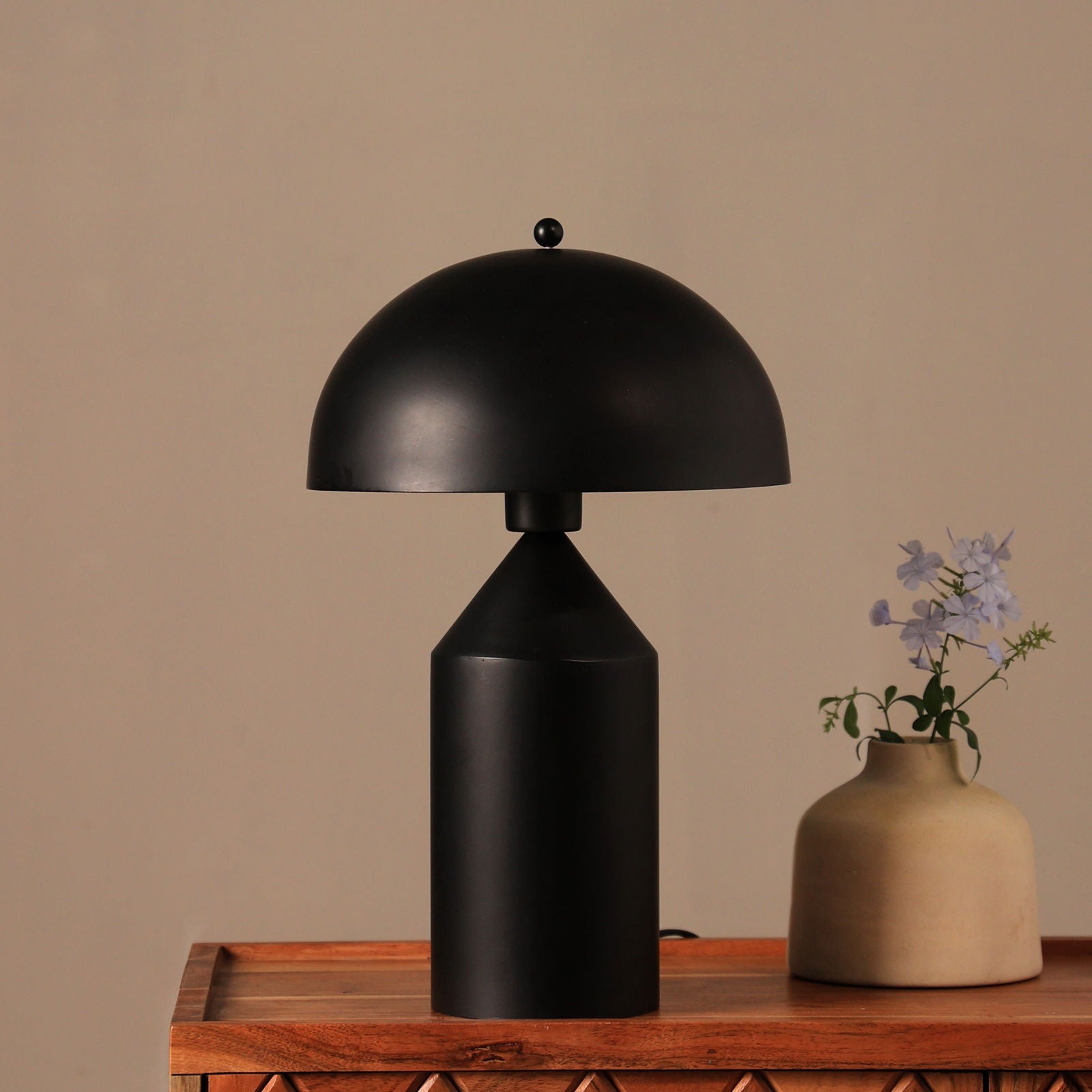 CONE PAGEN - TABLE LAMP - MODERN SCANDINAVIAN DESIGN DESK LAMP, PREMIUM METALLIC FINISH, EASY INSTALLATION - FIG Living - CONE PAGEN - TABLE LAMP - MODERN SCANDINAVIAN DESIGN DESK LAMP, PREMIUM METALLIC FINISH, EASY INSTALLATION - FIG Living
