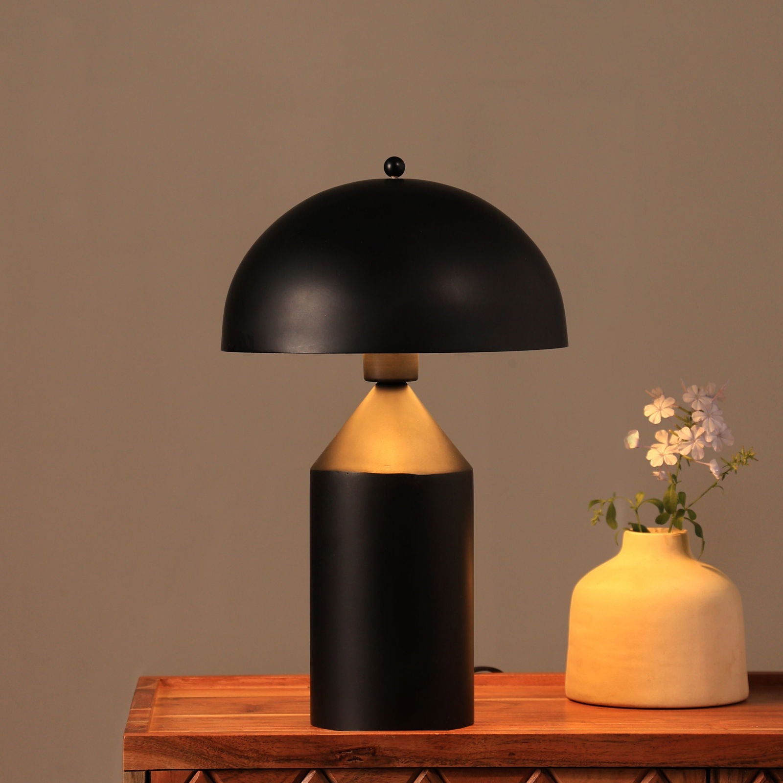 CONE PAGEN - TABLE LAMP - MODERN SCANDINAVIAN DESIGN DESK LAMP, PREMIUM METALLIC FINISH, EASY INSTALLATION - FIG Living - CONE PAGEN - TABLE LAMP - MODERN SCANDINAVIAN DESIGN DESK LAMP, PREMIUM METALLIC FINISH, EASY INSTALLATION - FIG Living