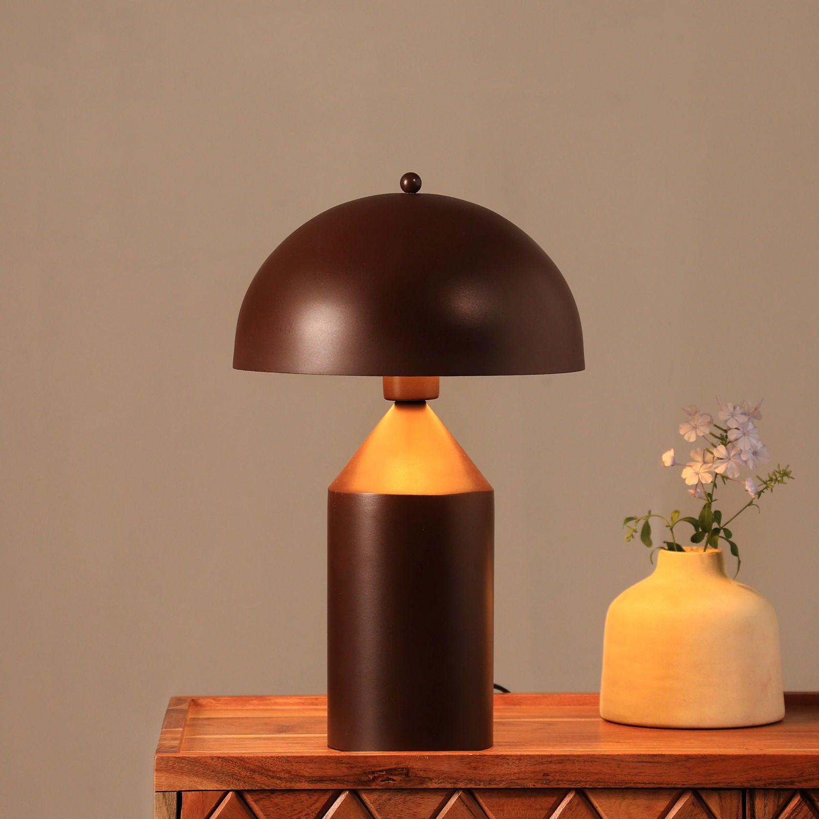 CONE PAGEN - TABLE LAMP - MODERN SCANDINAVIAN DESIGN DESK LAMP, PREMIUM METALLIC FINISH, EASY INSTALLATION - FIG Living - CONE PAGEN - TABLE LAMP - MODERN SCANDINAVIAN DESIGN DESK LAMP, PREMIUM METALLIC FINISH, EASY INSTALLATION - FIG Living