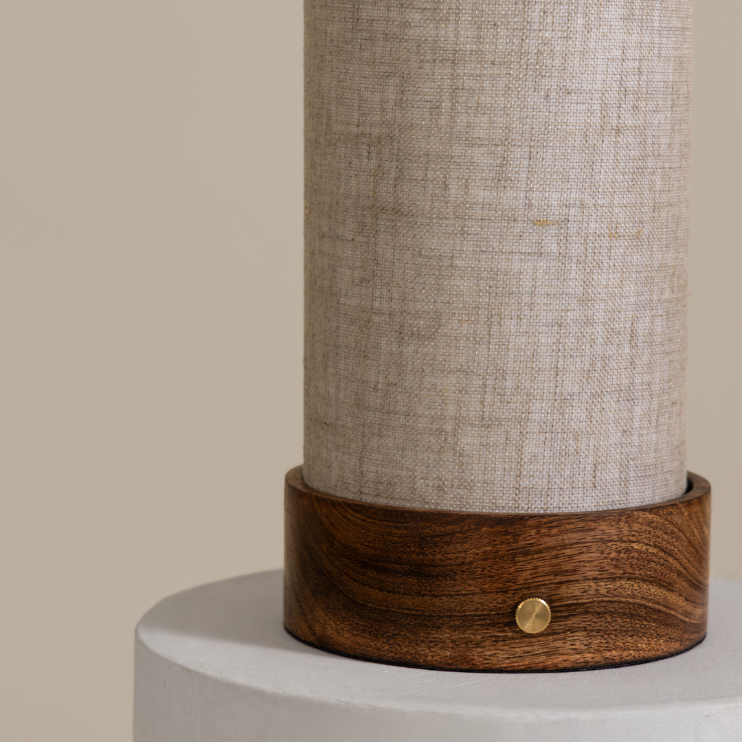 Magnus Touch Table Lamp