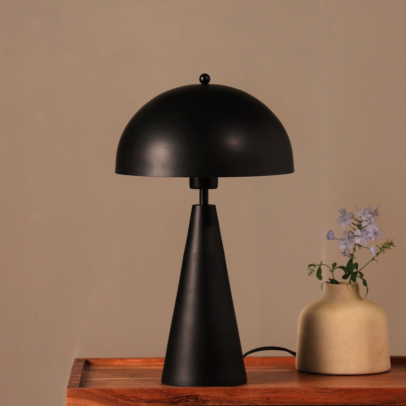 Hoa Sphere Table Lamp, Modern Scandinavian Design Bedside Lamp, Premium Metallic Finish Desk Lamp, Easy Installation - FIG Living - Hoa Sphere Table Lamp, Modern Scandinavian Design Bedside Lamp, Premium Metallic Finish Desk Lamp, Easy Installation - FIG Living
